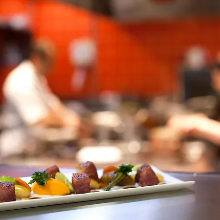 מלון Grand De - Teritoria 3*